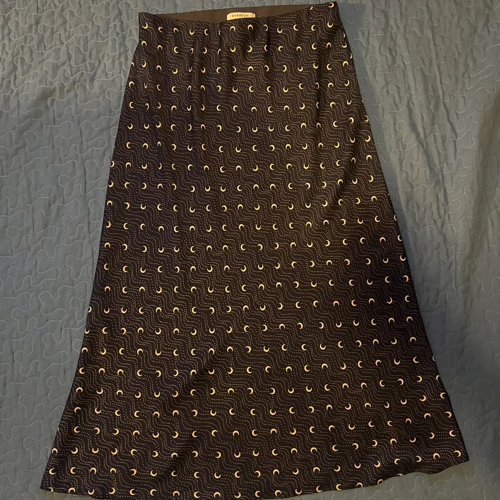 Elegant Patterned Skirt